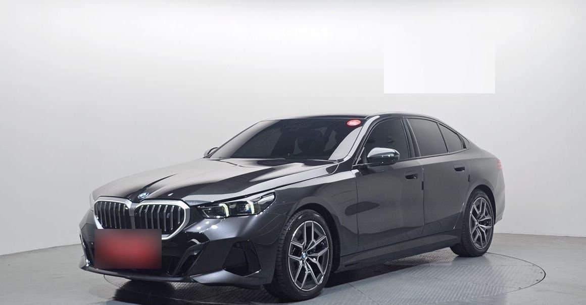 BMW i5 xDrive
